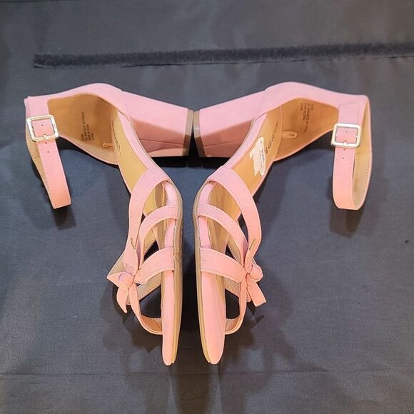 BRAND NEW WHITEMT BOWNOT LOW BLOCK HEEL SANDAL - Picture 11 of 15